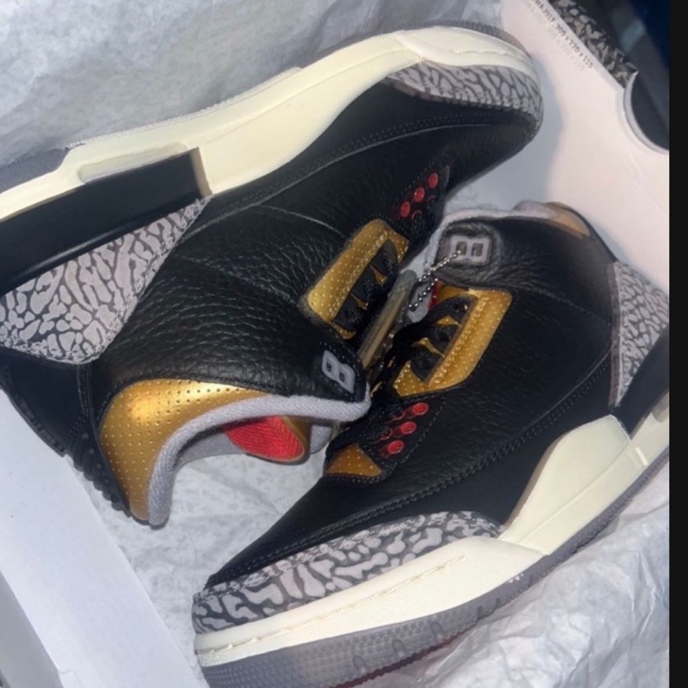 AIR JORDAN 3 RETRO Women – Black/Fire Red-metallic Gold-cement Grey Size 5